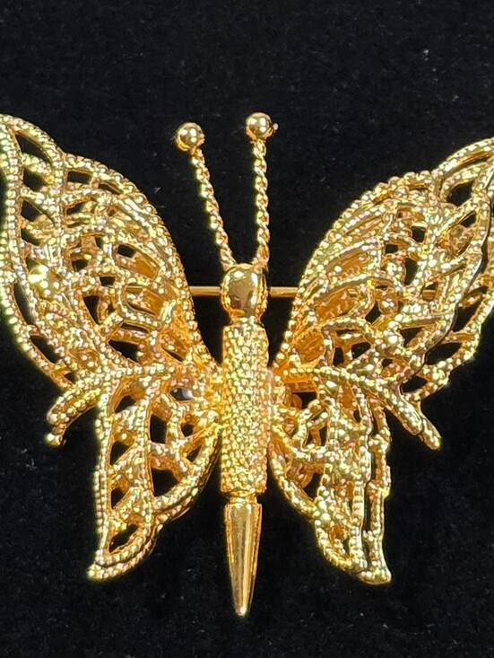 Monet Jewelry - Vintage MONET Signed Filigree Butterfly Rhinestone Gold Tone Brooch Estate Pin